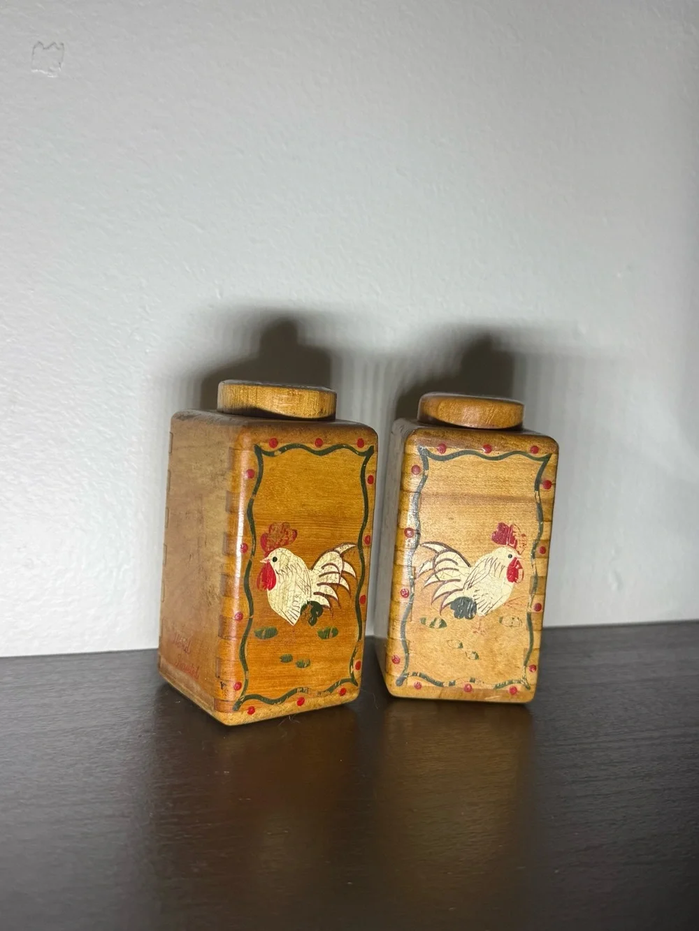 Vintage 1950s Wooden Hand Painted Rooster Salt & Pepper Shakers Woodpecker Wood